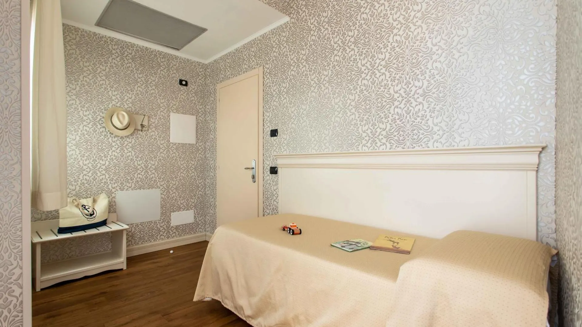 *** Affittacamere Charming Palace Santa Fosca Venezia Italia