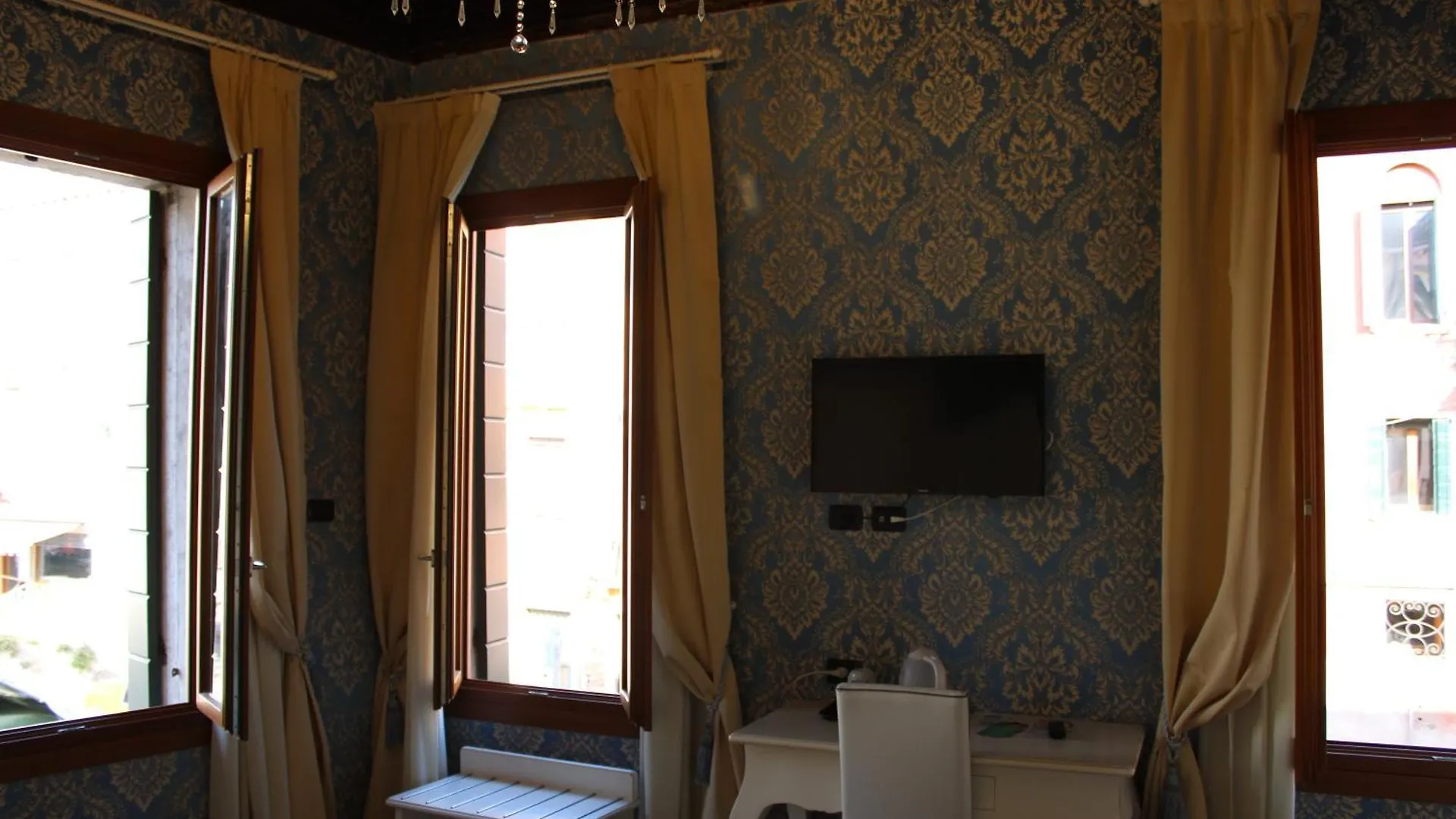 *** Affittacamere Charming Palace Santa Fosca Venezia Italia
