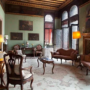 Palazzetto Pisani Grand Canal Venecia